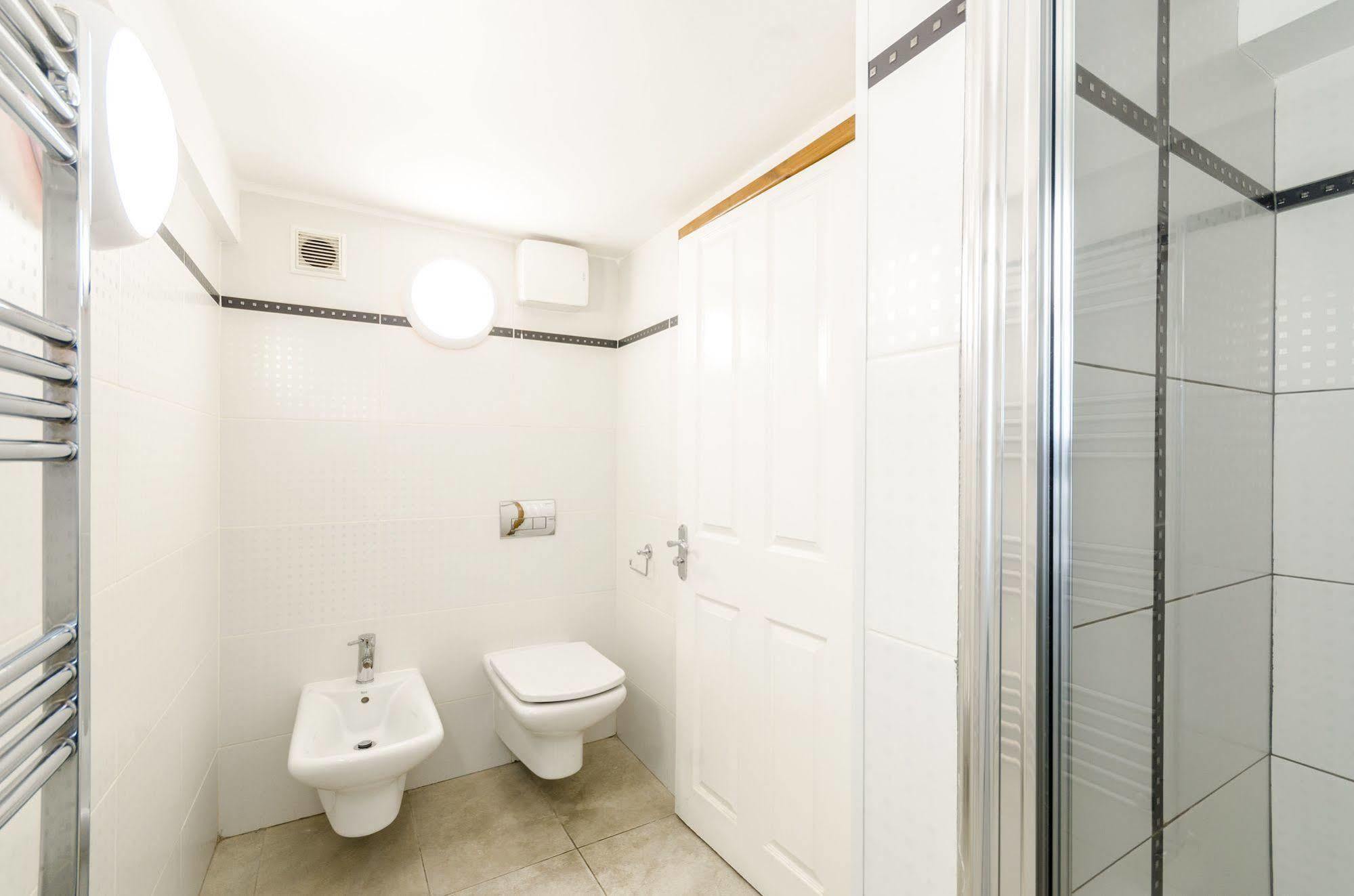 Milestone Apartments ลอนดอน ภายนอก รูปภาพ